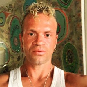 Meet your Posher, Robert